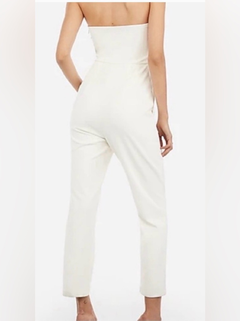 Express Strapless Sequinned Jumpsuit. Sweetheart neckline, silicone lining. Sz 0 - Picture 4 of 17